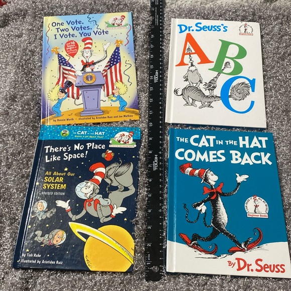 🎩 Dr. Seuss Cat in the Cat Bundle - Picture 10 of 11